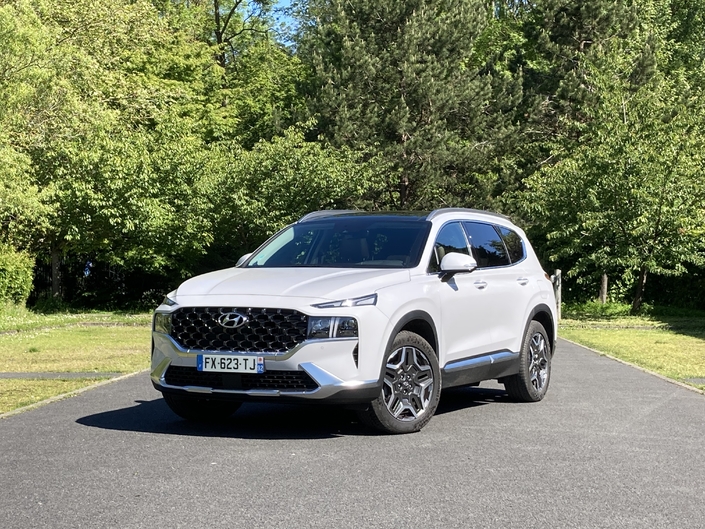 HYUNDAI Santa Fe Hybrid